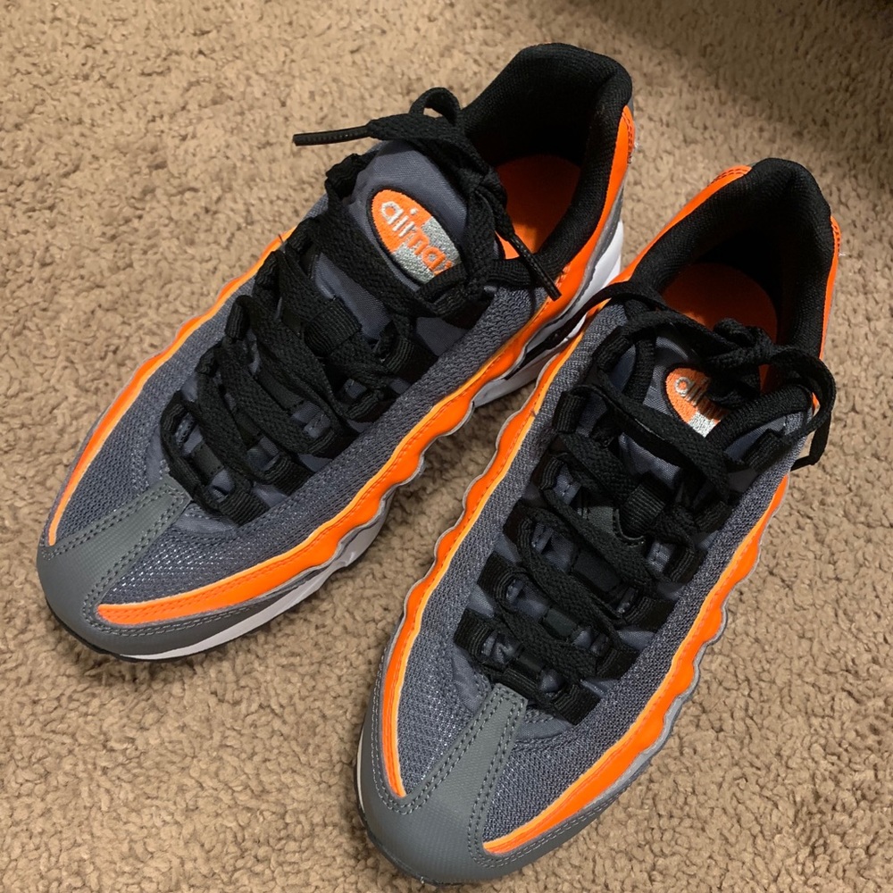 Boys Nike Airmax Sneakers